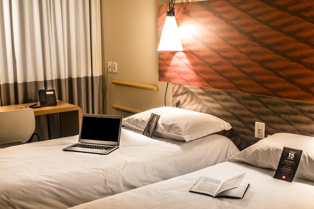 Ibis Guaiba Hotel Exterior photo
